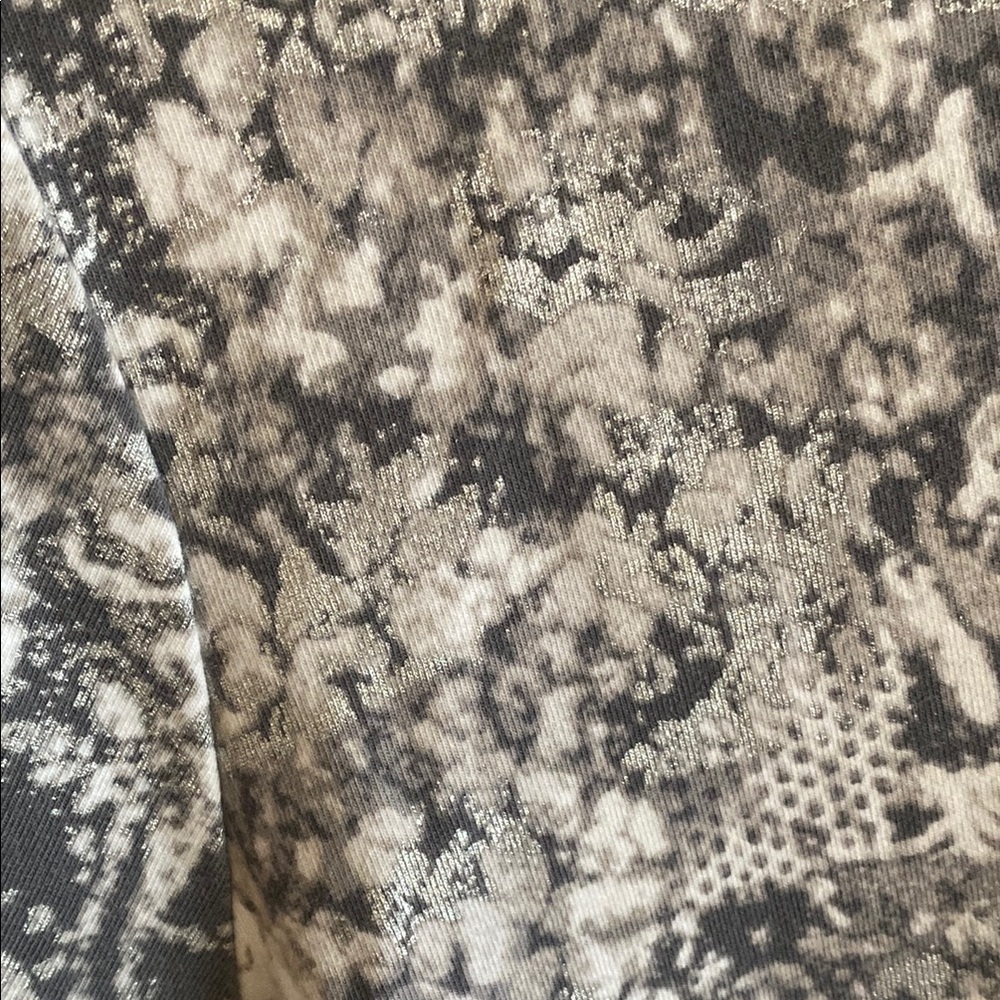 Ruby Rd. Gray and White Patterned Top - Picture 7 of 13